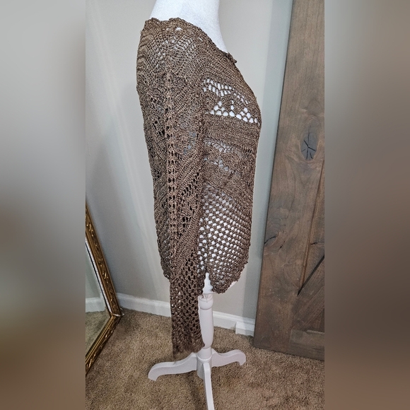 BCBGMaxAzria Crochet Metallic Thread Open Knit Top. Brown/gold. Size Large - Picture 10 of 12